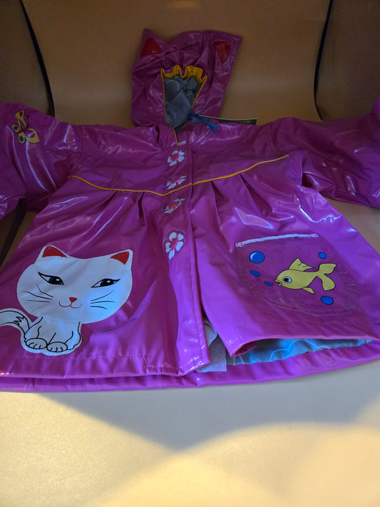 Kidorable Lucky Cat Raincoat with Kidorable Carved Hangers