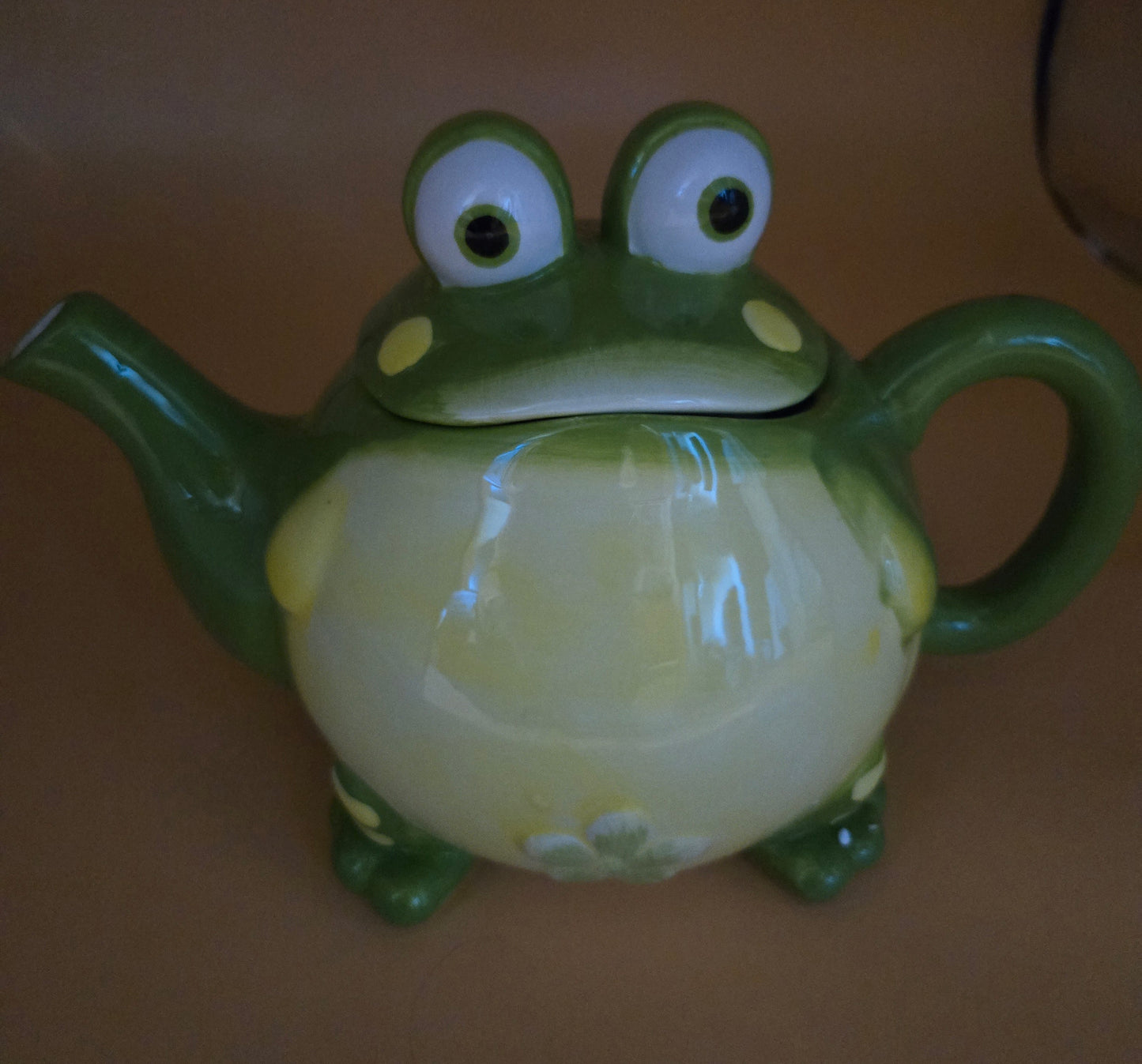 Teapot Ceramic Toby Toad